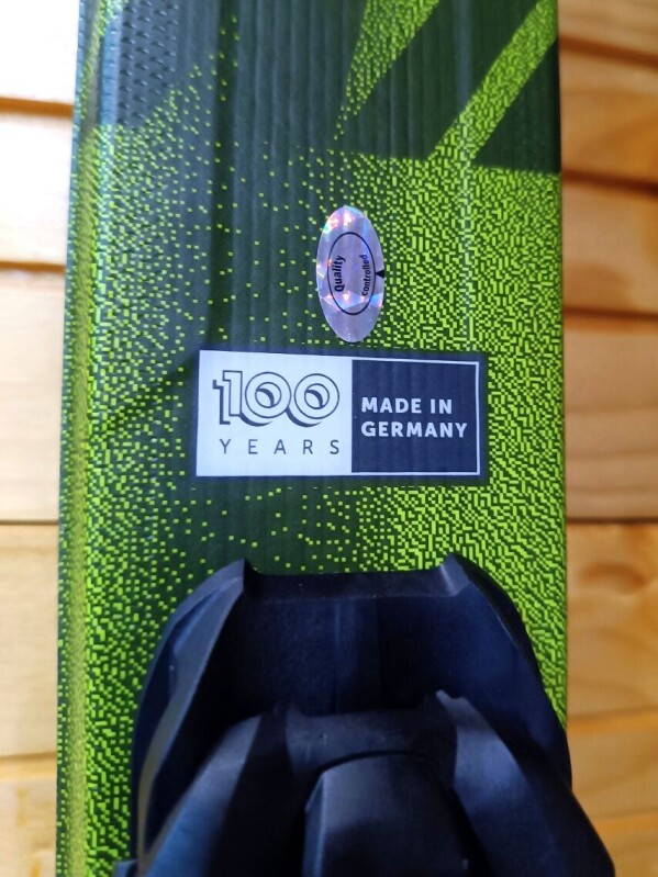 LYŽE VOLKL DEACON 7.2 GREEN 151CM --MODEL 2024--